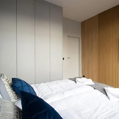 公寓 Apartamenty De Lux Nad Jeziorem Ukiel Przy Promenadzie