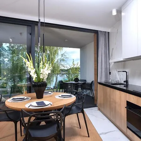 公寓 Apartamenty De Lux Nad Jeziorem Ukiel Przy Promenadzie