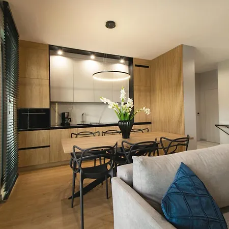 Apartamenty De Lux Nad Jeziorem Ukiel Przy Promenadzie *