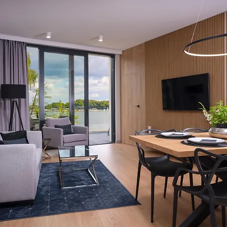 Apartamenty De Lux Nad Jeziorem Ukiel Przy Promenadzie *