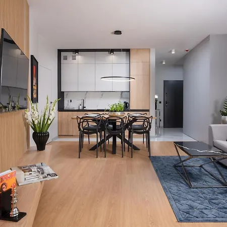 Apartamenty De Lux Nad Jeziorem Ukiel Przy Promenadzie * 奥尔什丁