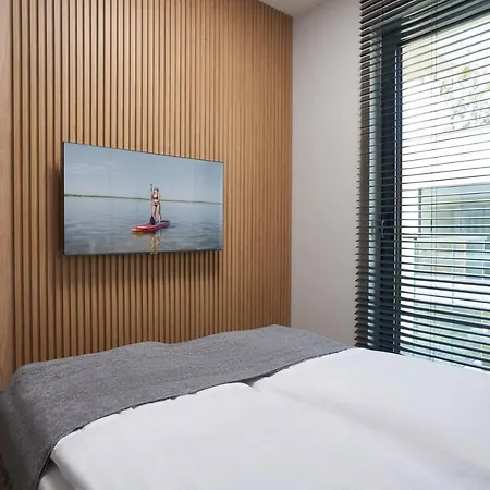 Apartamenty De Lux Nad Jeziorem Ukiel Przy Promenadzie *