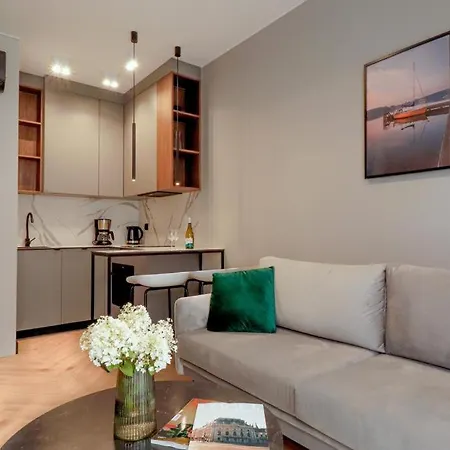 Apartamenty De Lux Nad Jeziorem Ukiel Przy Promenadzie