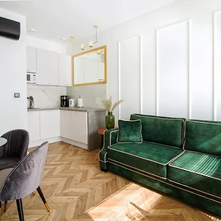 Apartamenty De Lux Nad Jeziorem Ukiel Przy Promenadzie * 奥尔什丁